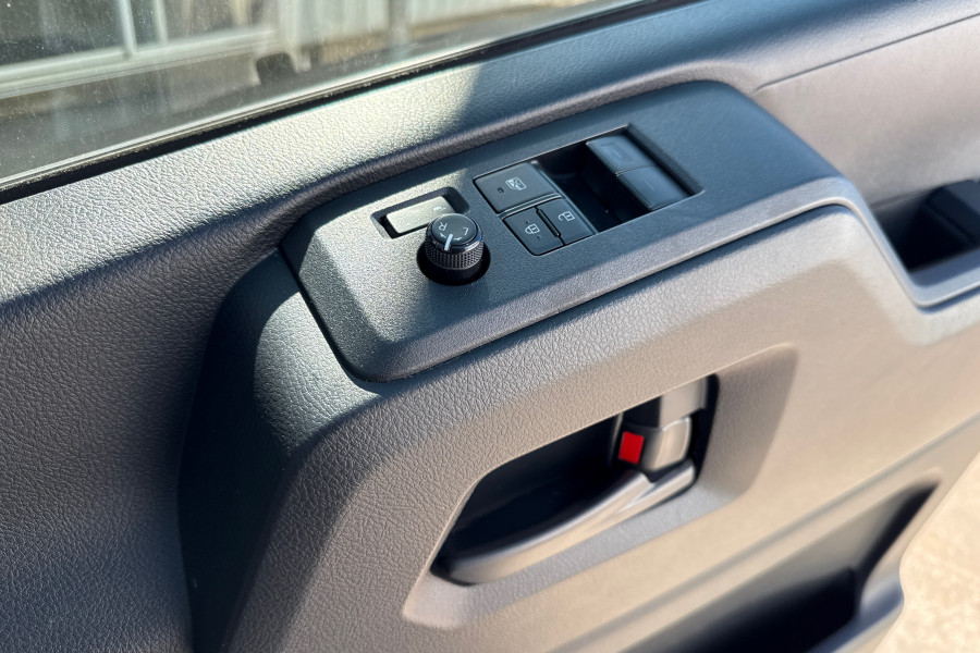 2021 Toyota HiAce GRH300R  Van Image 21