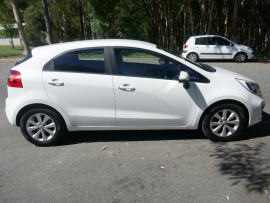 2014 Kia Rio UB SE Hatchback