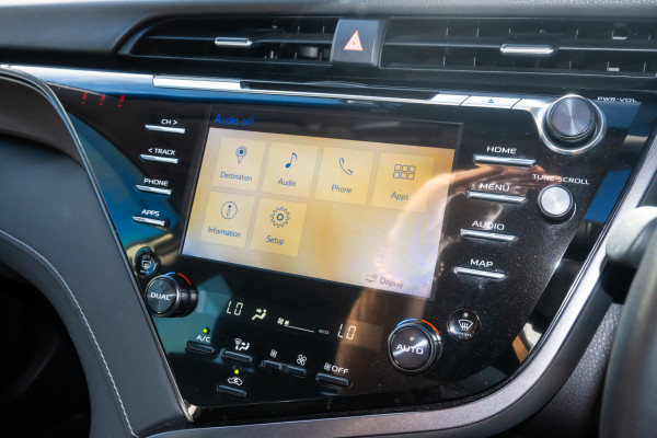 2019 Toyota Camry SX Sedan Image 15