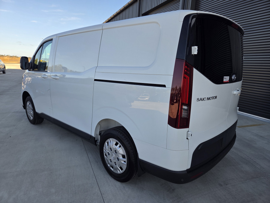 2026 LDV Deliver 7 Van Image 5