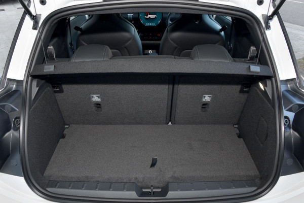 2026 MINI Cooper J01 SE Favoured Hatch image 22