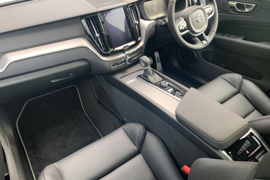 2020 Volvo XC60 UZ D5 R-Design Suv Image 9