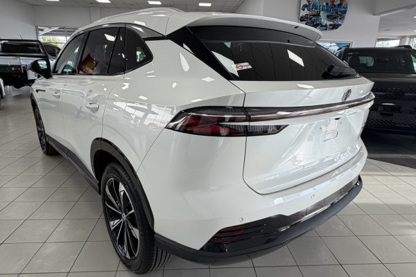 2025 MG HS AS33H Essence Hybrid+ SUV Image 5