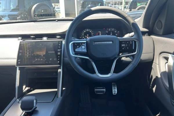 2025 MY26 Land Rover Discovery Sport L550 P250 Landmark SUV Image 14