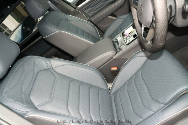 2026 Volkswagen Touareg RC 210TDI Wolfsburg Edition SUV Image 10
