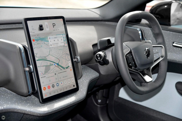 2025 Volvo EX30  Single Motor Extended Range Plus SUV Image 6