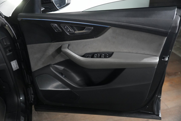 2021 Audi SQ8 F1 TDI SUV Image 31