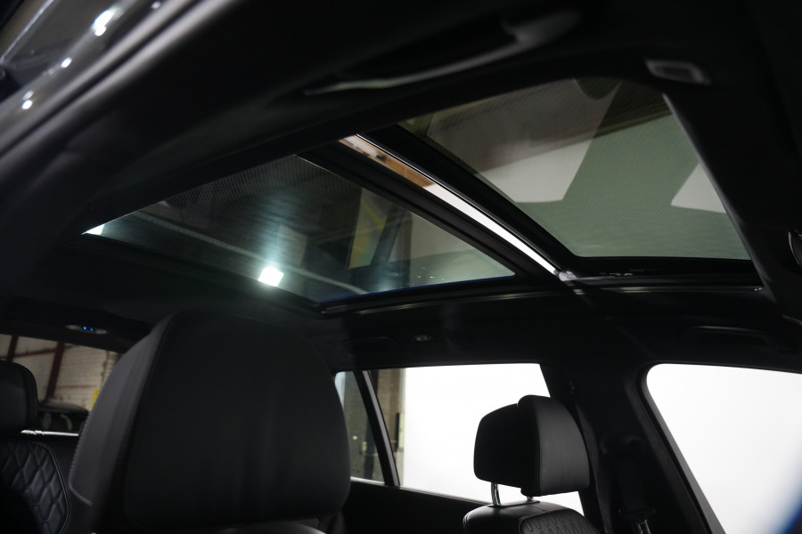2021 BMW X7 M50i SUV Image 31