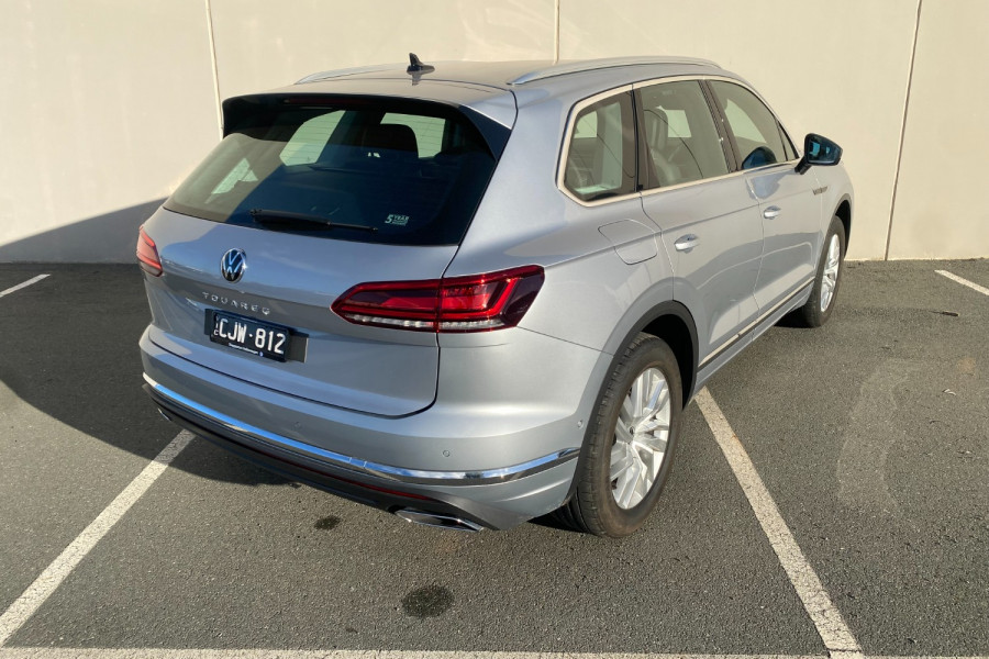 2022 Volkswagen Touareg CR 170TDI Suv Image 10