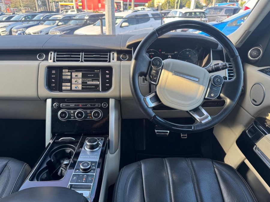 2014 MY14.5 Land Rover Range Rover L405 SDV8 Vogue SE SUV Image 13