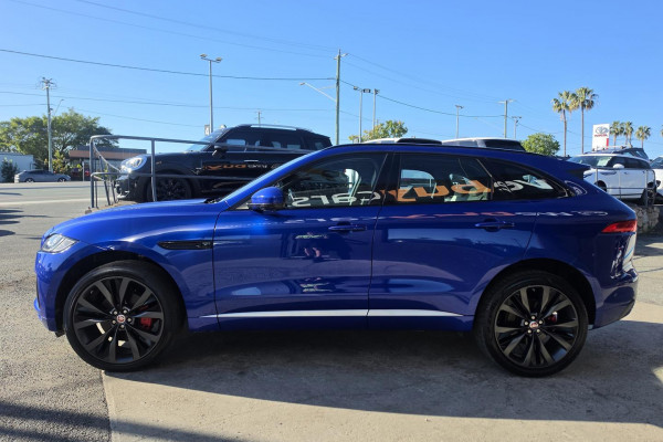 2016 MY17 Jaguar F-PACE X761 First Edition SUV Image 10