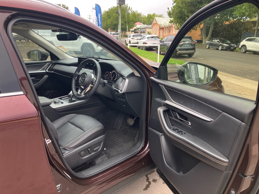 2025 Mazda CX-80 KL G40e GT SUV Image 6