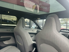 2023 MY24 Volvo EX30  Single Motor Extended Range Ultra SUV image 27