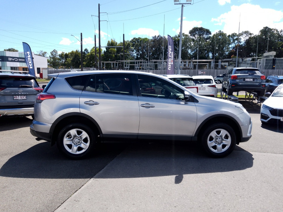 2018 Toyota RAV4 ZSA42R GX SUV Image 6