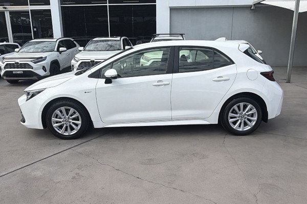 2024 Toyota Corolla ZWE219R Ascent Sport Hybrid SUV Image 8