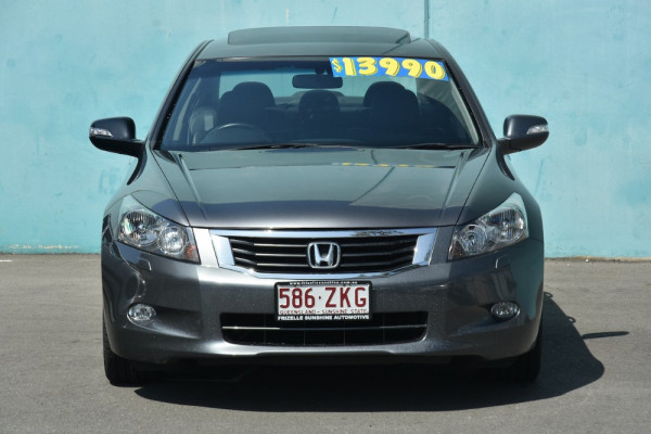 2010 Honda Accord 8th Gen MY10 V6 Sedan Image 2