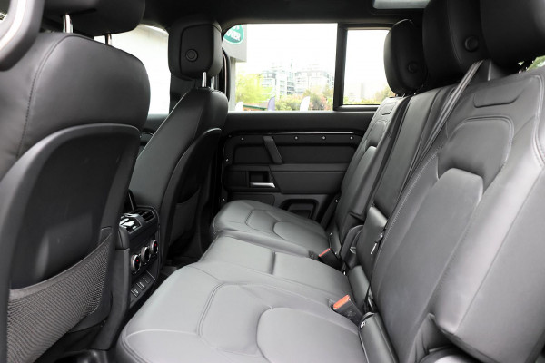 2026 Land Rover Defender L663 110 D350 X-Dynamic HSE SUV image 5