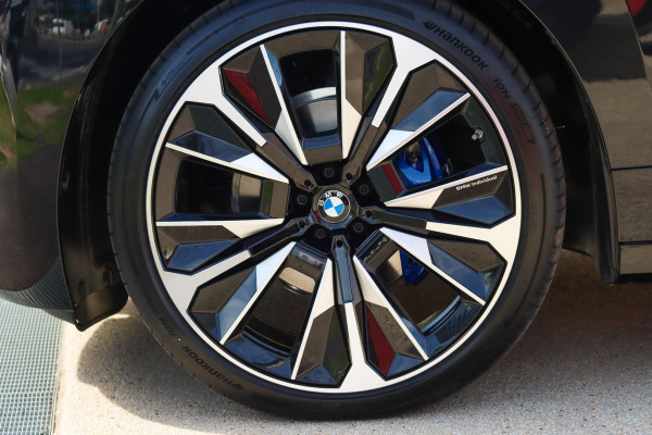 2026 BMW iX I20 xDrive45 M Sport SUV image 5