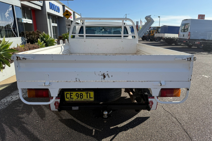 2009 Toyota HiLux TGN16R WorkMate Cab Chassis Image 7