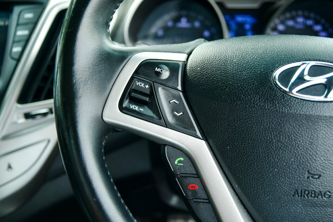 2013 Hyundai Veloster FS2 + Coupe Hatch Image 11