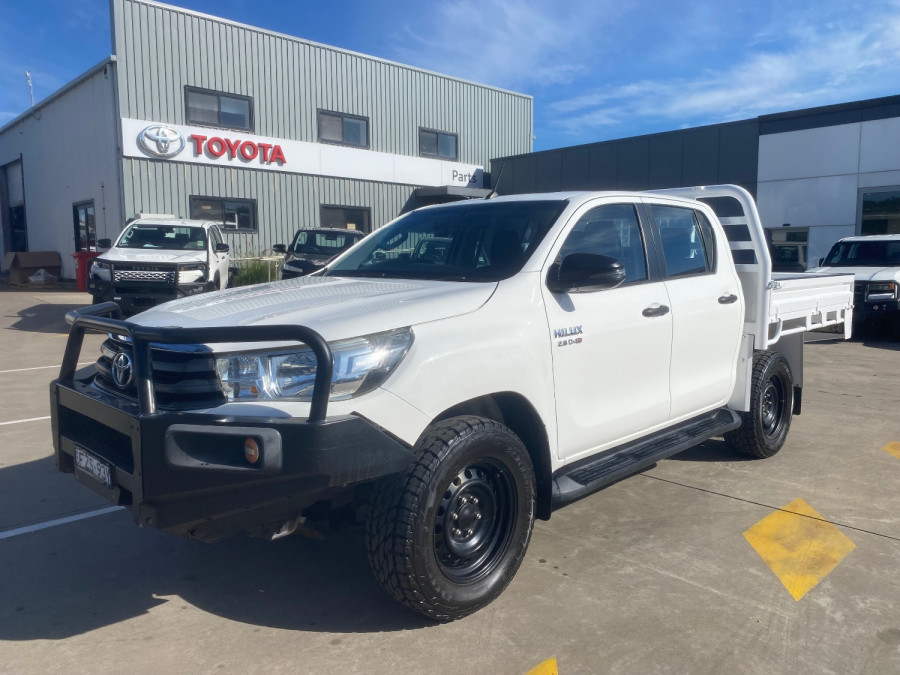 2018 Toyota HiLux  SR Double Cab Pick Up Image 3