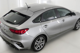 2019 MY20 Kia Cerato Hatch BD Sport Plus with Safety Pack Hatchback Image 2
