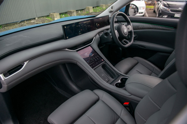 2026 MG IM6 PERFORMACE 100KWH SUV Image 17