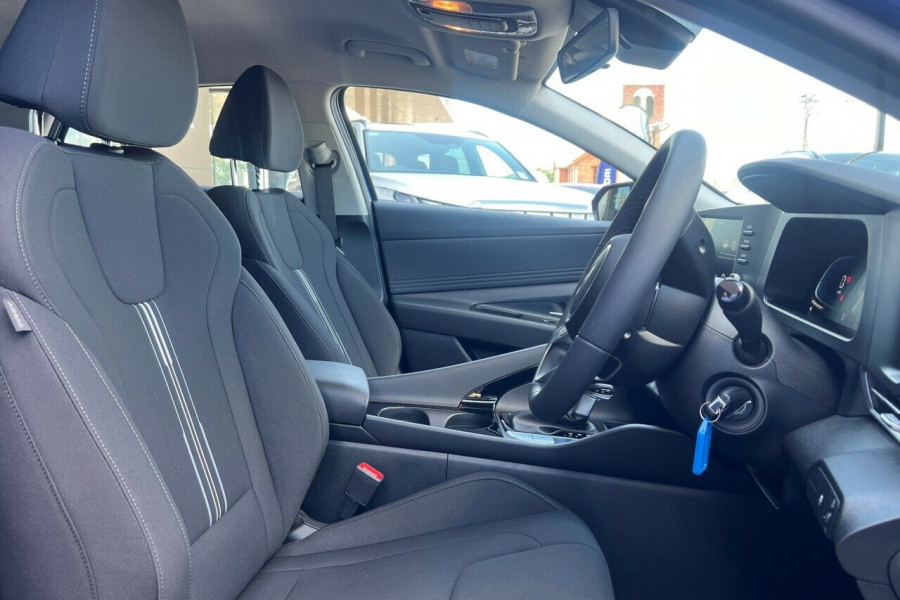 2025 Hyundai i30 CN7.V2  Sedan Image 8