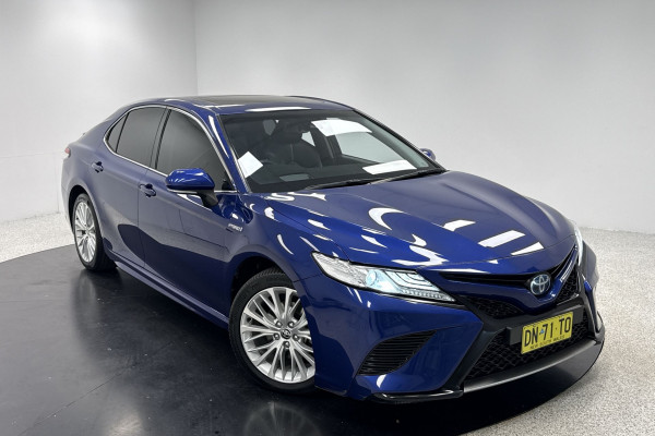 2020 Toyota Camry AXVH70R SL Hybrid Sedan