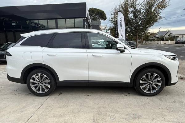 2026 Chery Tiggo 9  Super Hybrid Elite SUV Image 8