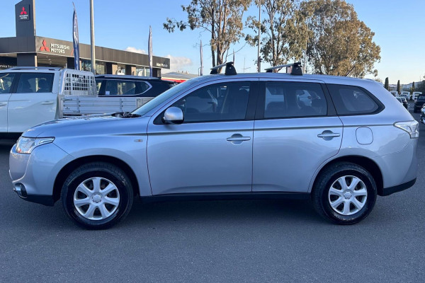2012 MY13 Mitsubishi Outlander ZJ ES SUV Image 6