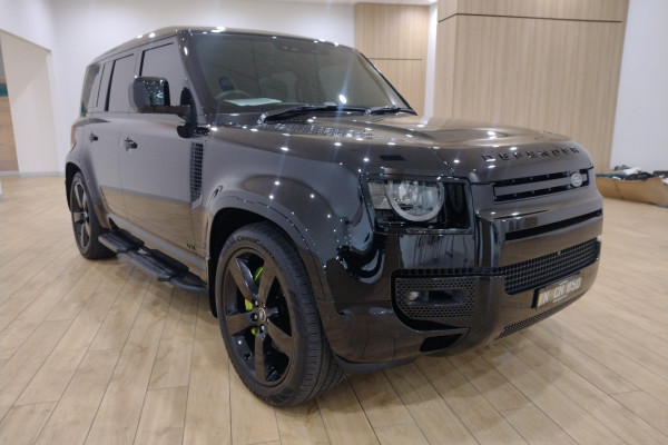 Land Rover Defender 110 P525 V8 L663