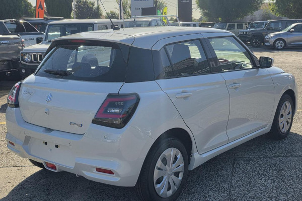 2025 Suzuki Swift UZ Hybrid Hatch Image 6