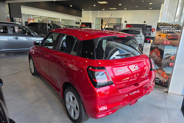 2026 Suzuki Swift UZ Hybrid Plus Hatch Image 4