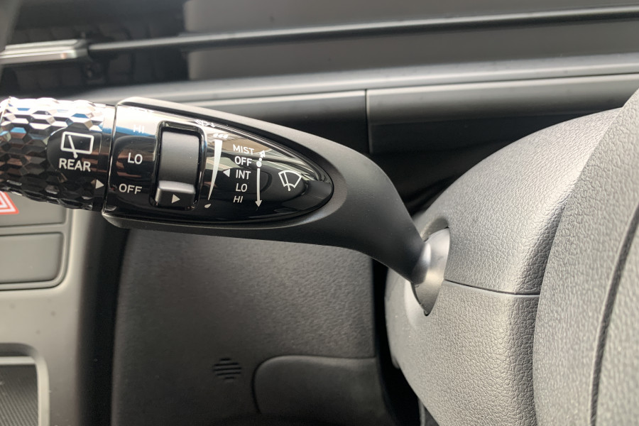 2025 Hyundai Staria US4.V3 Hatch Image 17