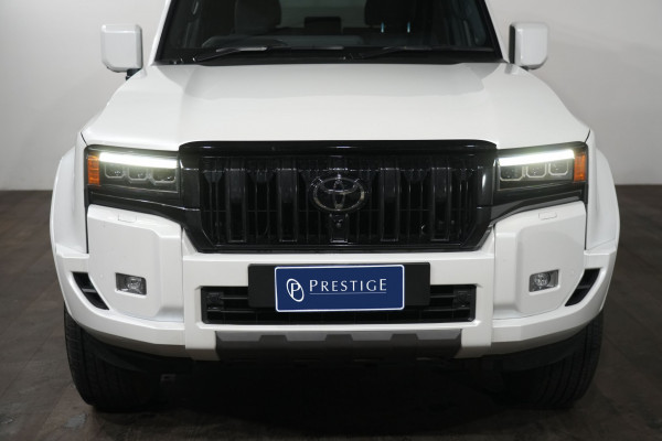 2026 Toyota LandCruiser Prado VX SUV Image 3