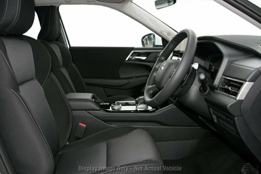 2026 Mitsubishi Outlander ZM ES Wagon Image 7