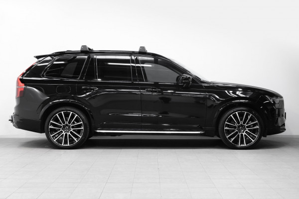2025 Volvo XC90 L Series Ultra T8 Plug-In Hybrid SUV Image 3