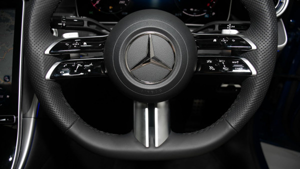 2025 Mercedes-Benz C-Class W206 C350 e Sedan image 12