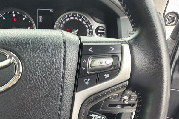 2017 Toyota LandCruiser VDJ200R VX SUV Image 15