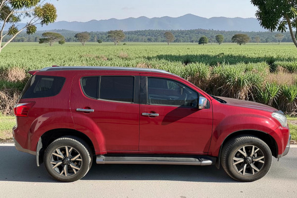 2020 MY19 Isuzu MU-X LS-T SUV Image 3