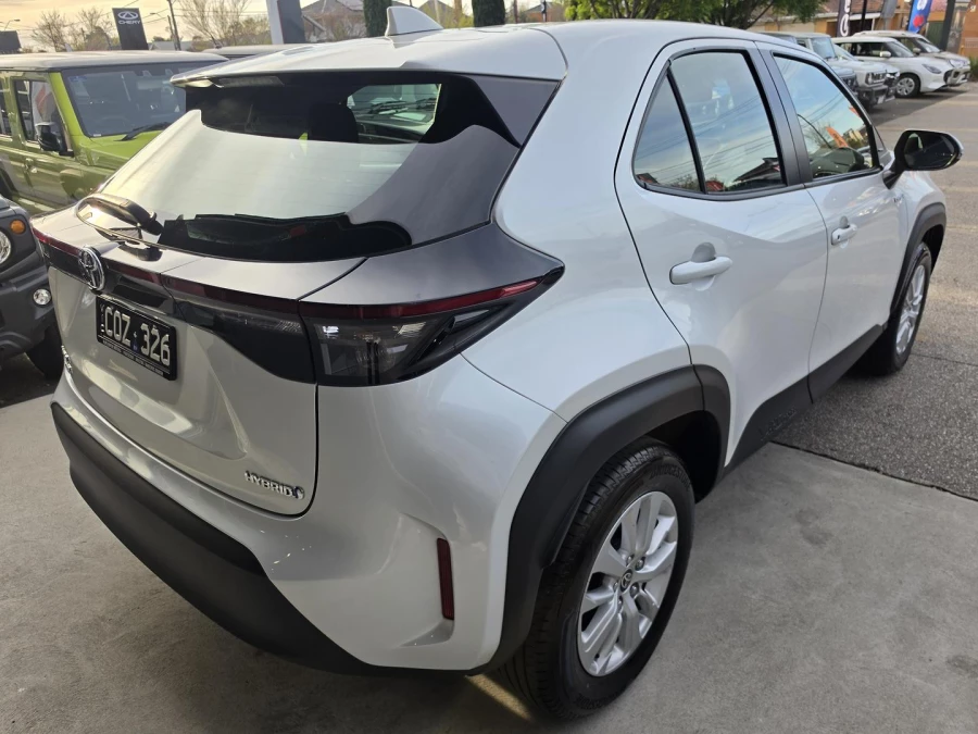 2023 Toyota Yaris Cross MXPB10R GX SUV Image 7