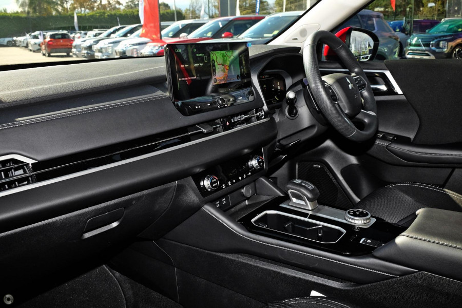 2025 Mitsubishi Outlander ZM ES SUV Image 7