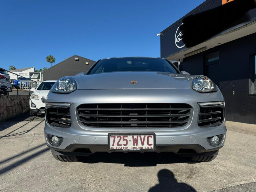 2016 MY17 Porsche Cayenne 92A Platinum Edition SUV Image 3