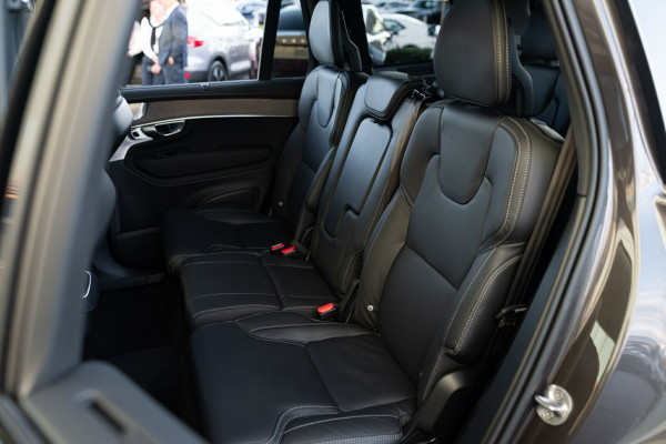 2025 MY26 Volvo XC90 L Series Ultra B5 Dark SUV Image 6
