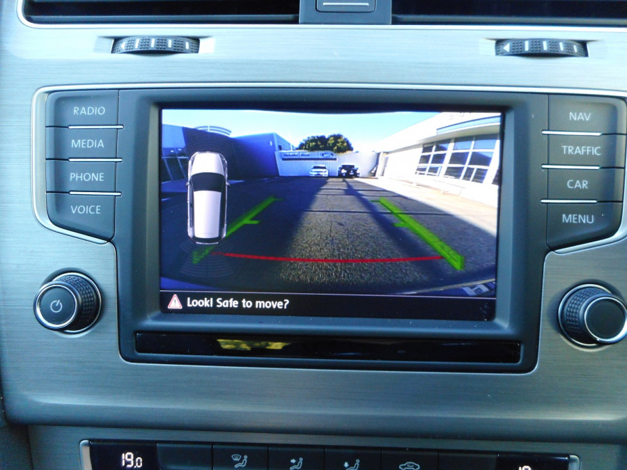 2017 Volkswagen Golf Hatchback Image 18