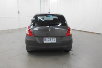 2011 Suzuki Swift FZ GL Hatchback