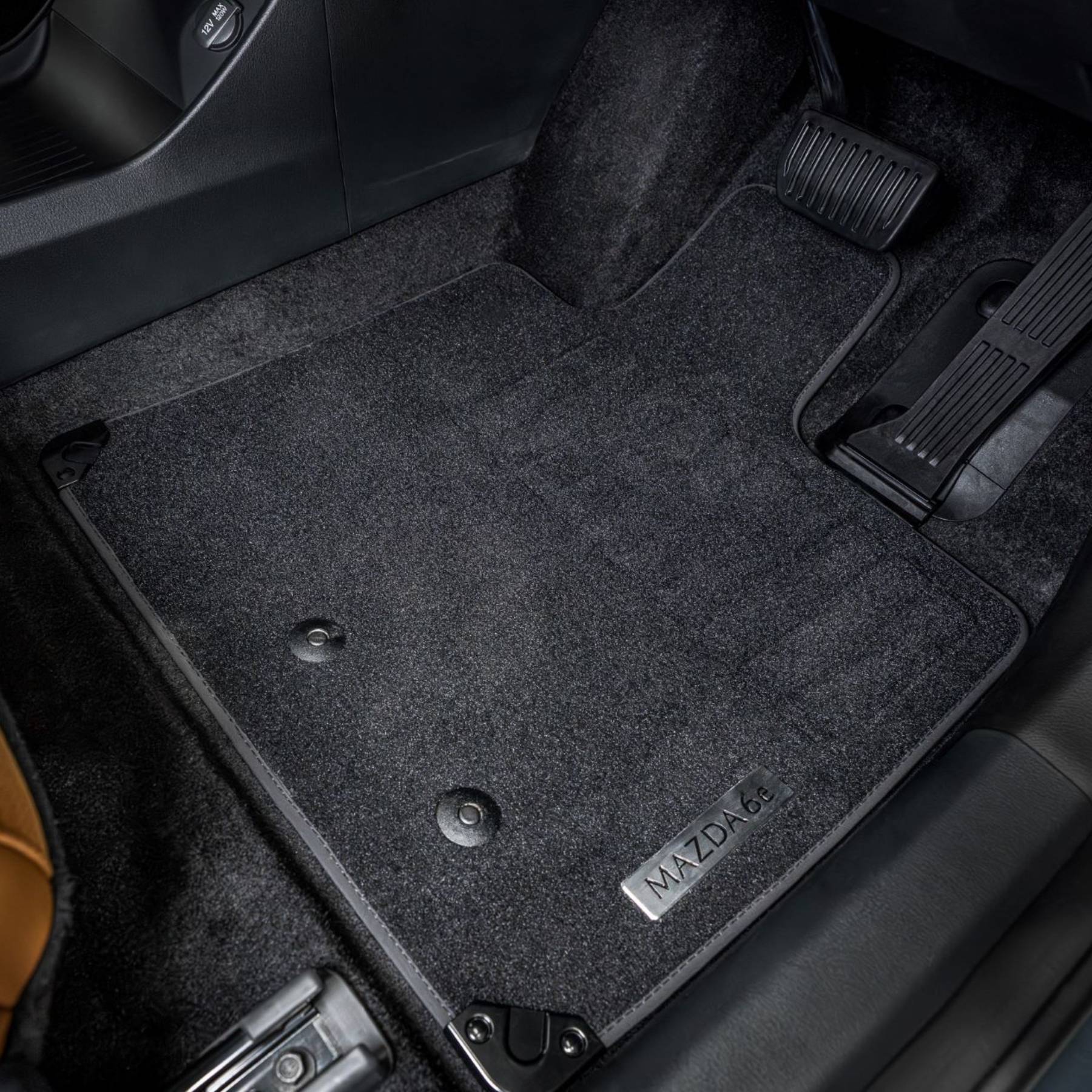 Floor mats 