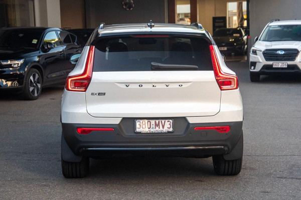 2024 MY25 Volvo EX40  Ultra Single Motor Extended Range SUV Image 3