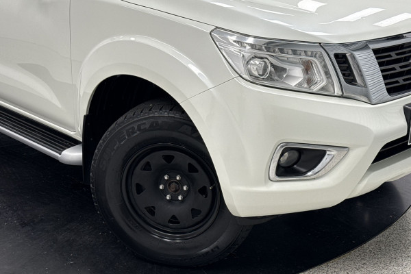 2018 Nissan Navara D23 Series 3 ST-X King Cab Pickup Image 2